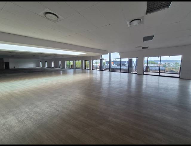1,297M² RETAIL TO LET IN RIVONIA